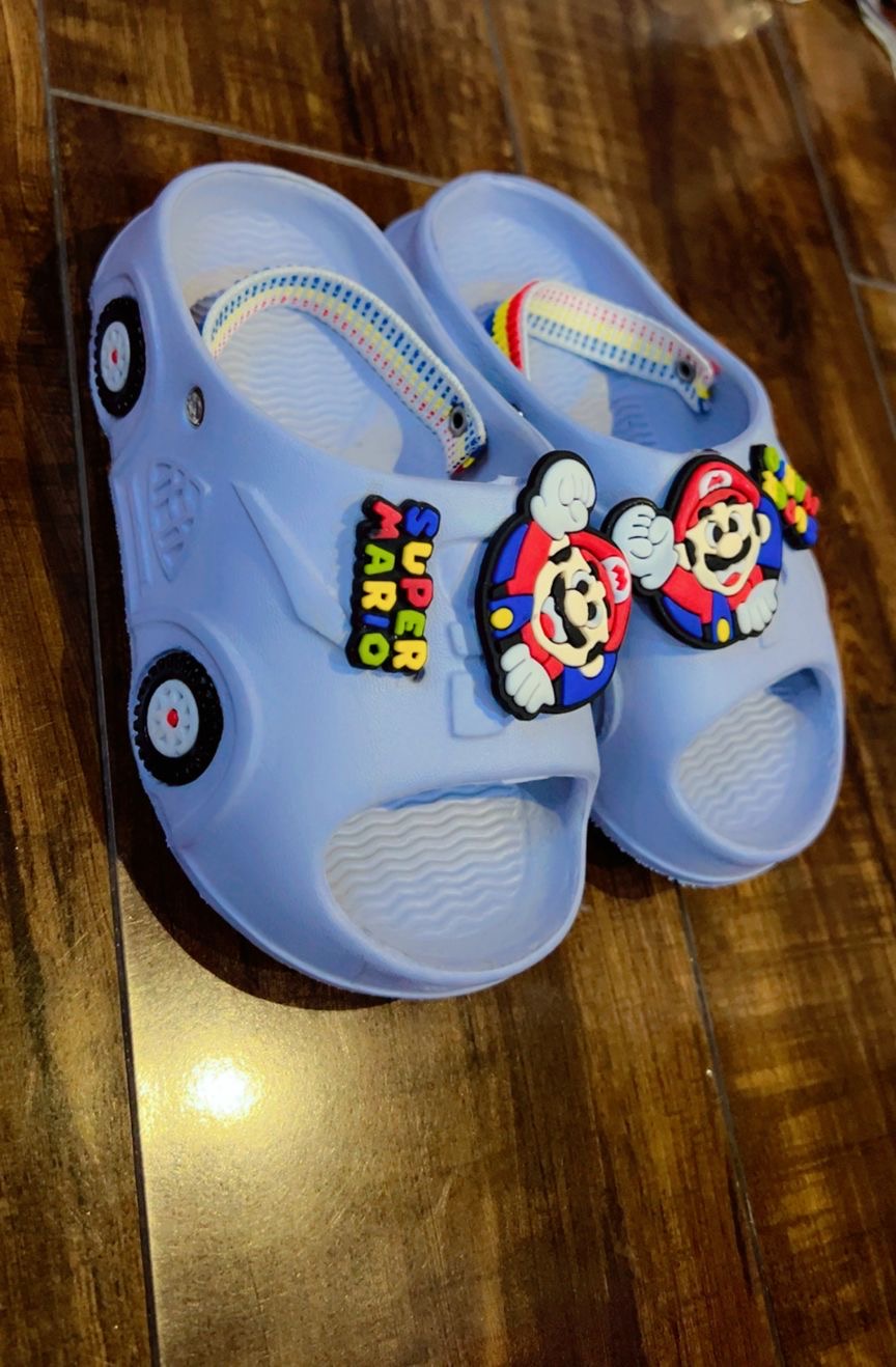 Mario Car (Elastic Slippers)